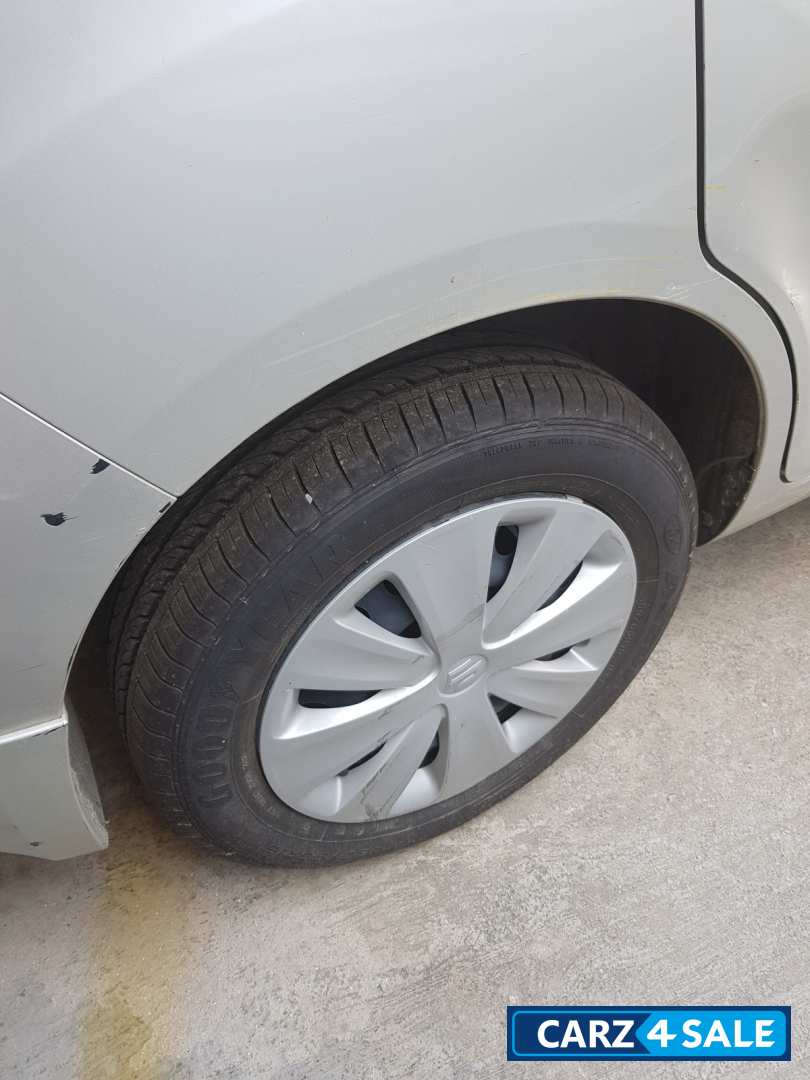 Maruti Suzuki Ertiga VXI CNG