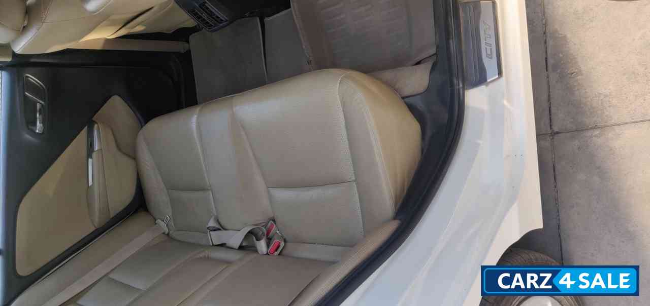 White Honda City VXMT Diesel