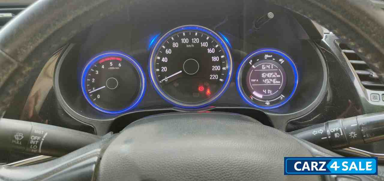 White Honda City VXMT Diesel