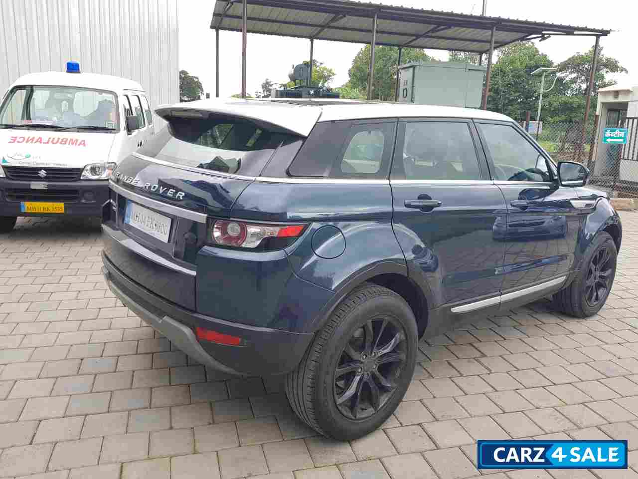Blue Land Rover Range Rover Evoque Dynamic SD4