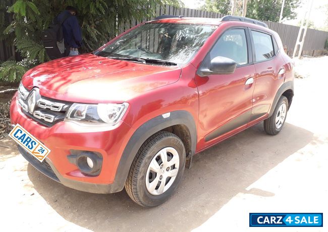 Red Renault Kwid RXT