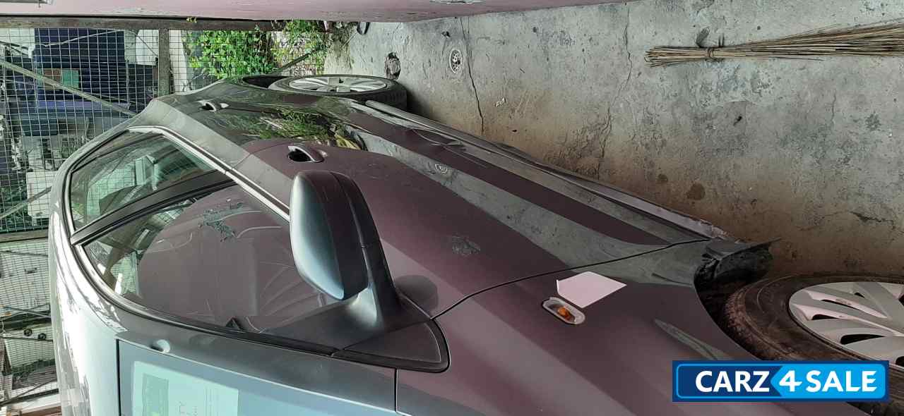 Gray Volkswagen Polo Comfortline 1.2L P