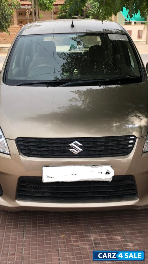 Golden Maruti Suzuki Ertiga ZDI