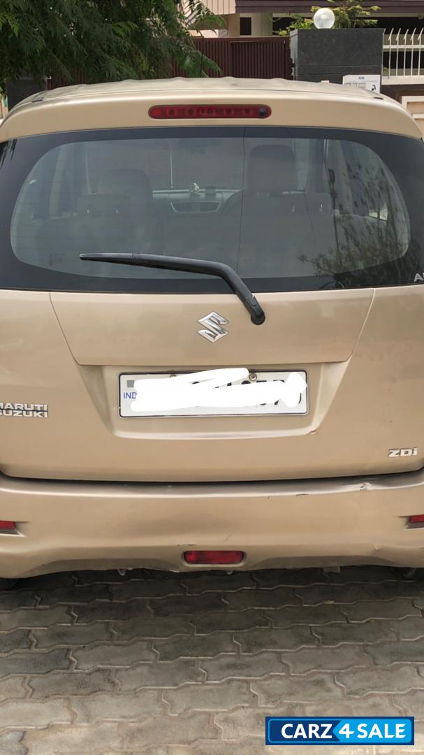 Golden Maruti Suzuki Ertiga ZDI