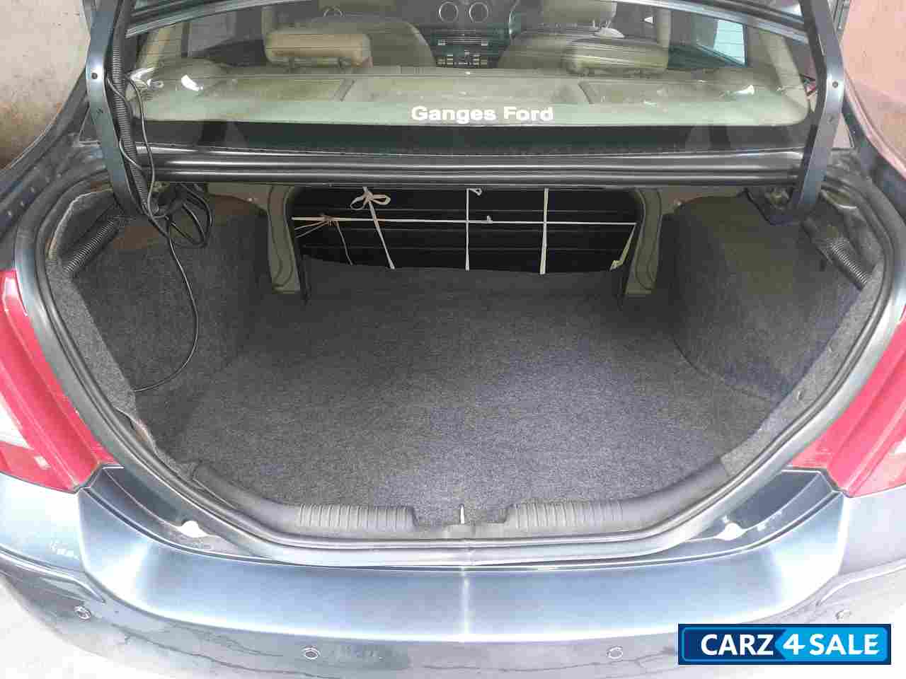 Sea Grey Ford Fiesta SXi 1.6 ABS