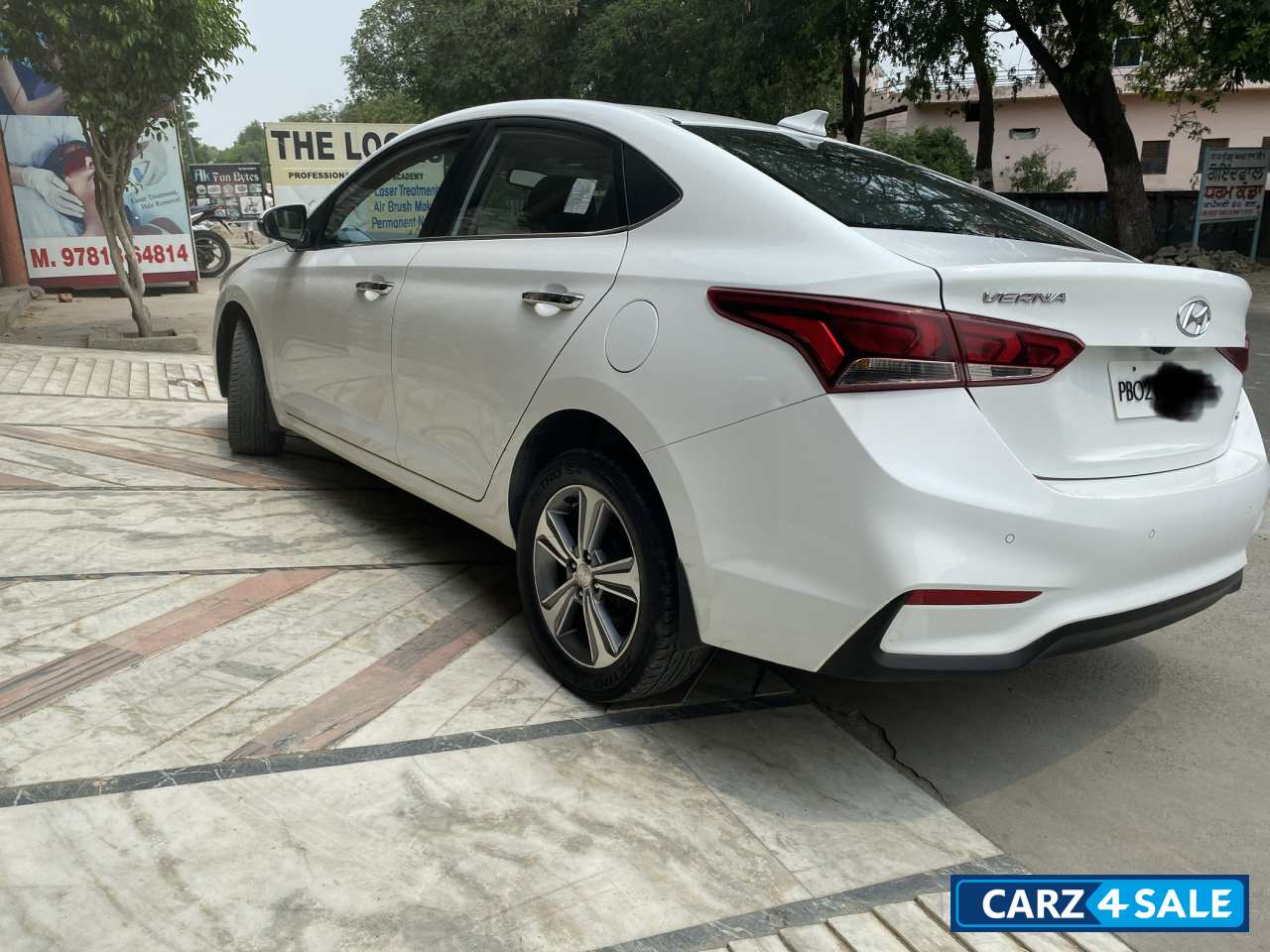 White Hyundai Verna Diesel