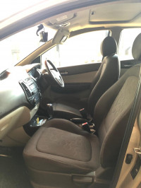 Hyundai i20 Asta i20 AT with Sunroof