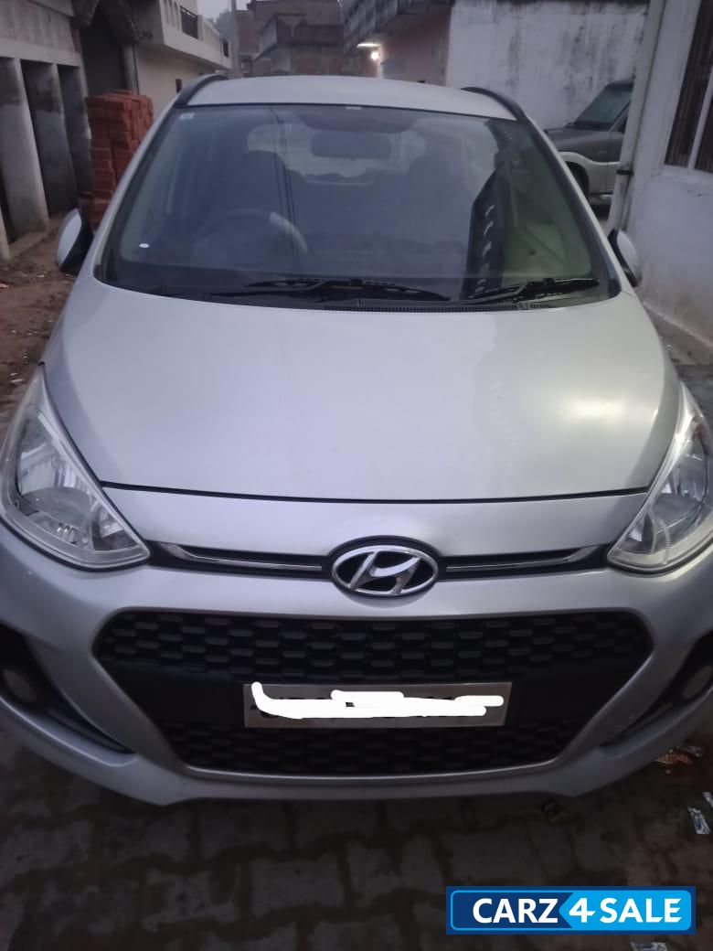 Hyundai i10 1.2 Sportz AT