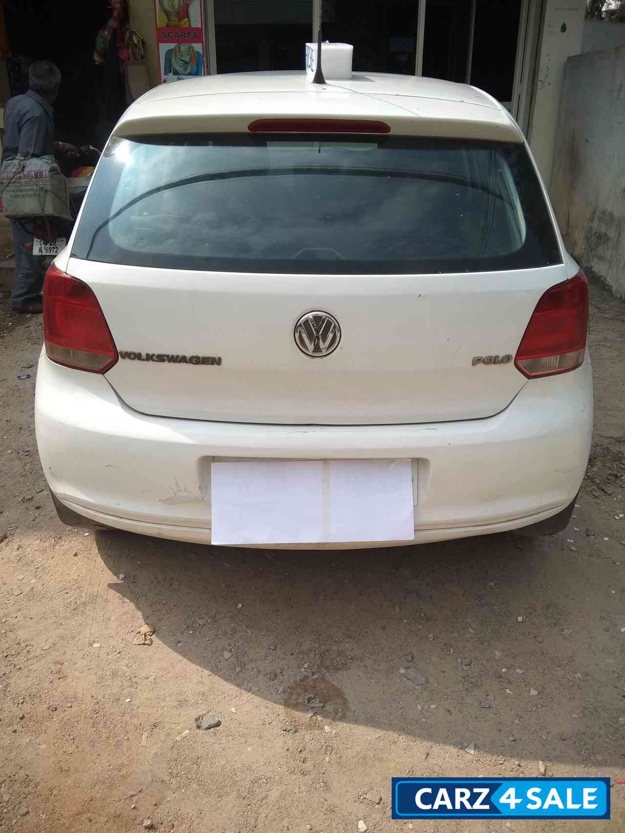 White Volkswagen Polo Comfortline 1.2L D White Volkswagen Polo Comfortline 1.2L D