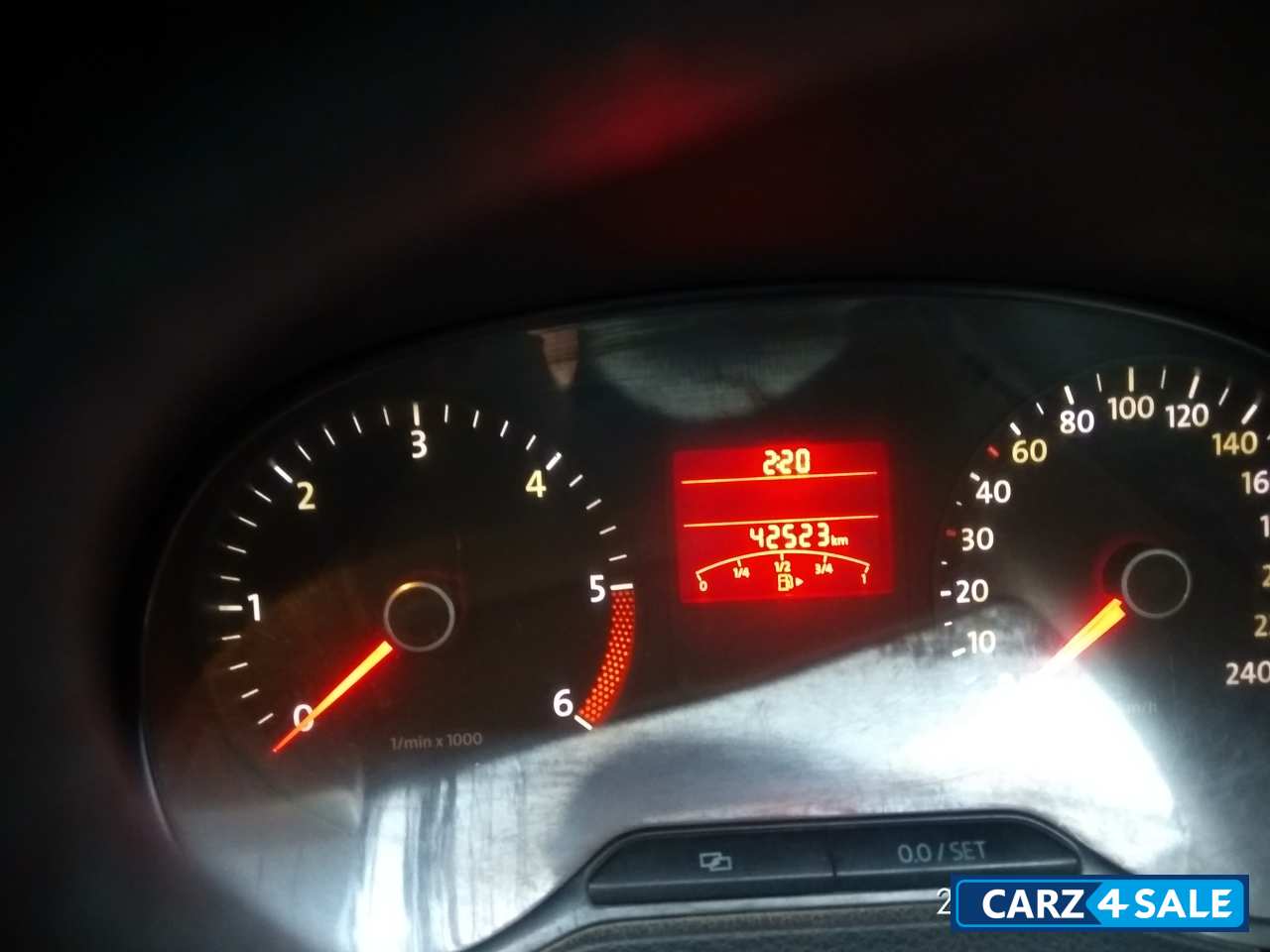 White Volkswagen Polo Comfortline 1.2L D White Volkswagen Polo Comfortline 1.2L D