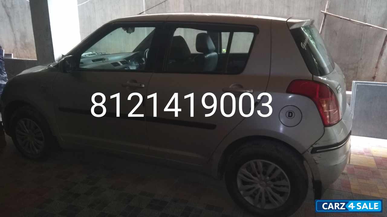 Silver Maruti Suzuki Swift VDi BS-IV