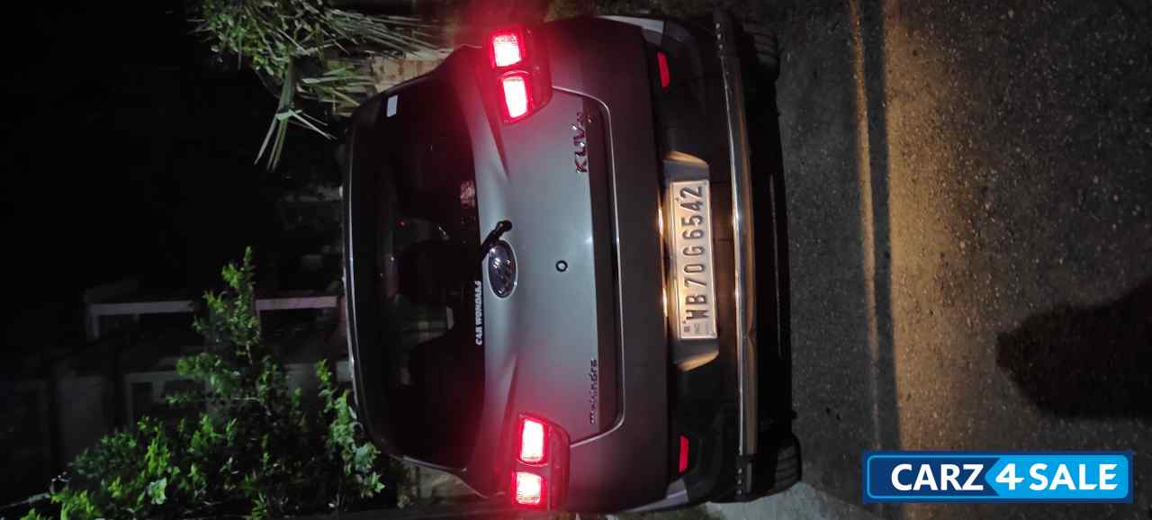 Mahindra KUV100 K6 6 STR