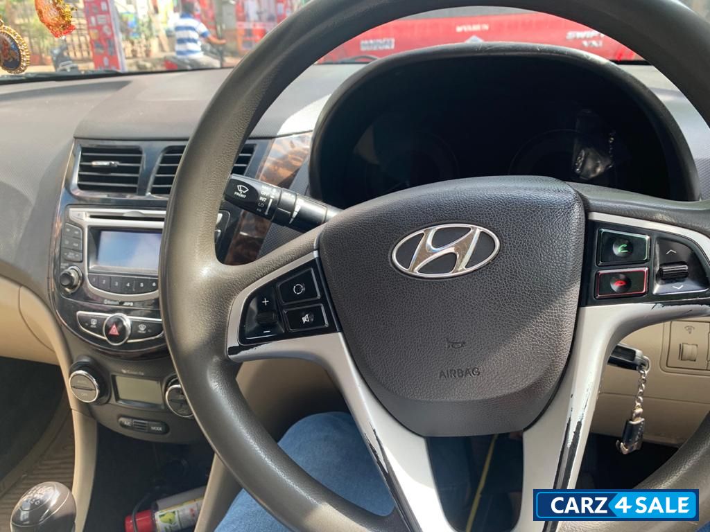 Hyundai Verna SX 1.6L U2 CRDi Diesel