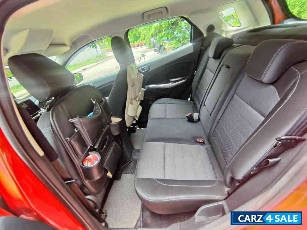 Race Red Ford Ecosport 1.5l titanium diesel Race Red Ford Ecosport 1.5l titanium diesel