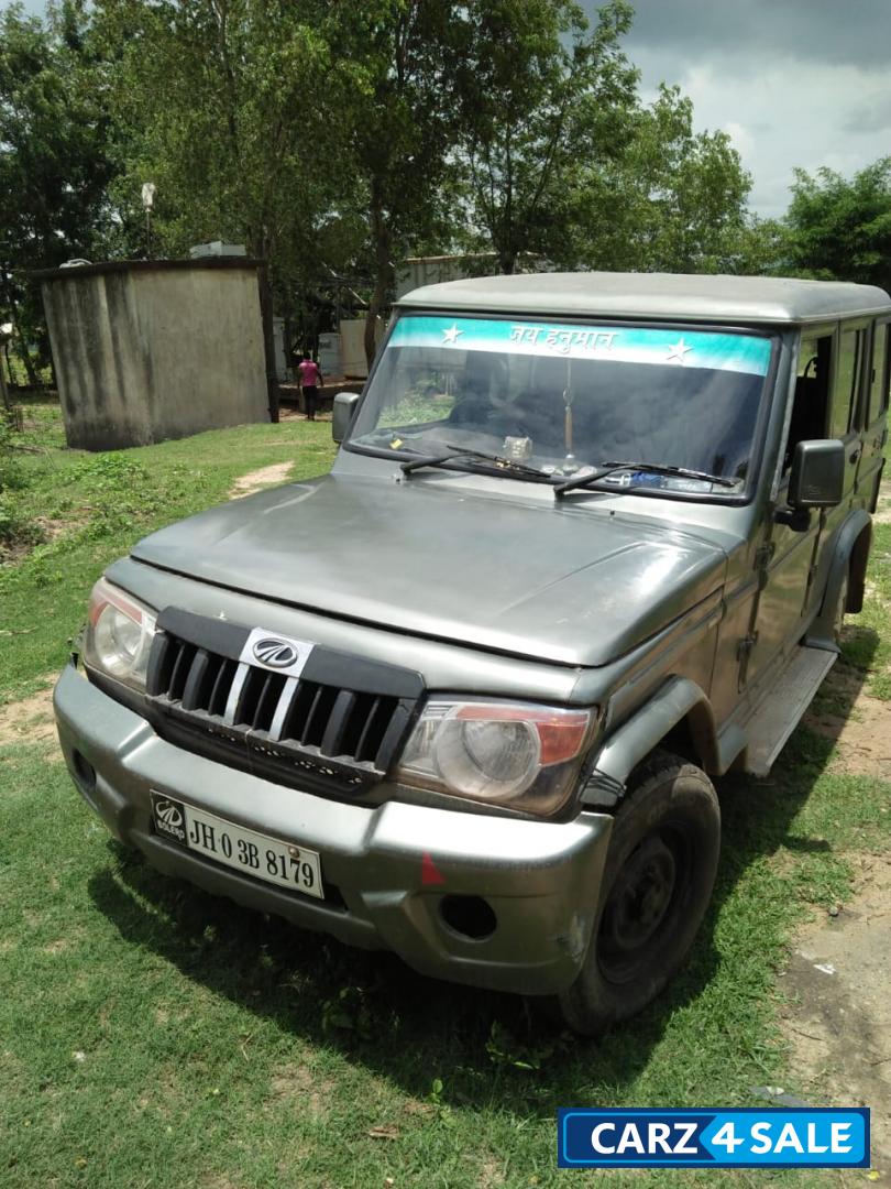 Green Mahindra Bolero DI DX 8 Str