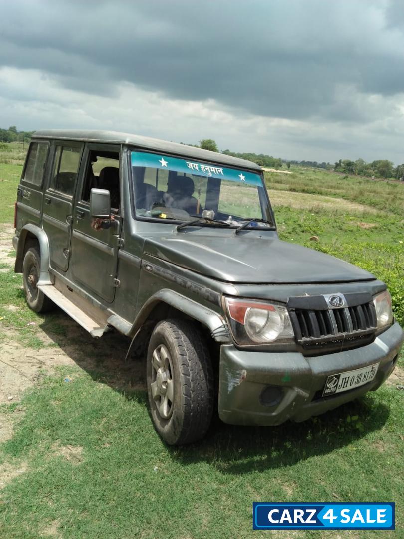 Green Mahindra Bolero DI DX 8 Str