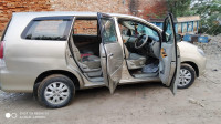Toyota Innova 2.0 V
