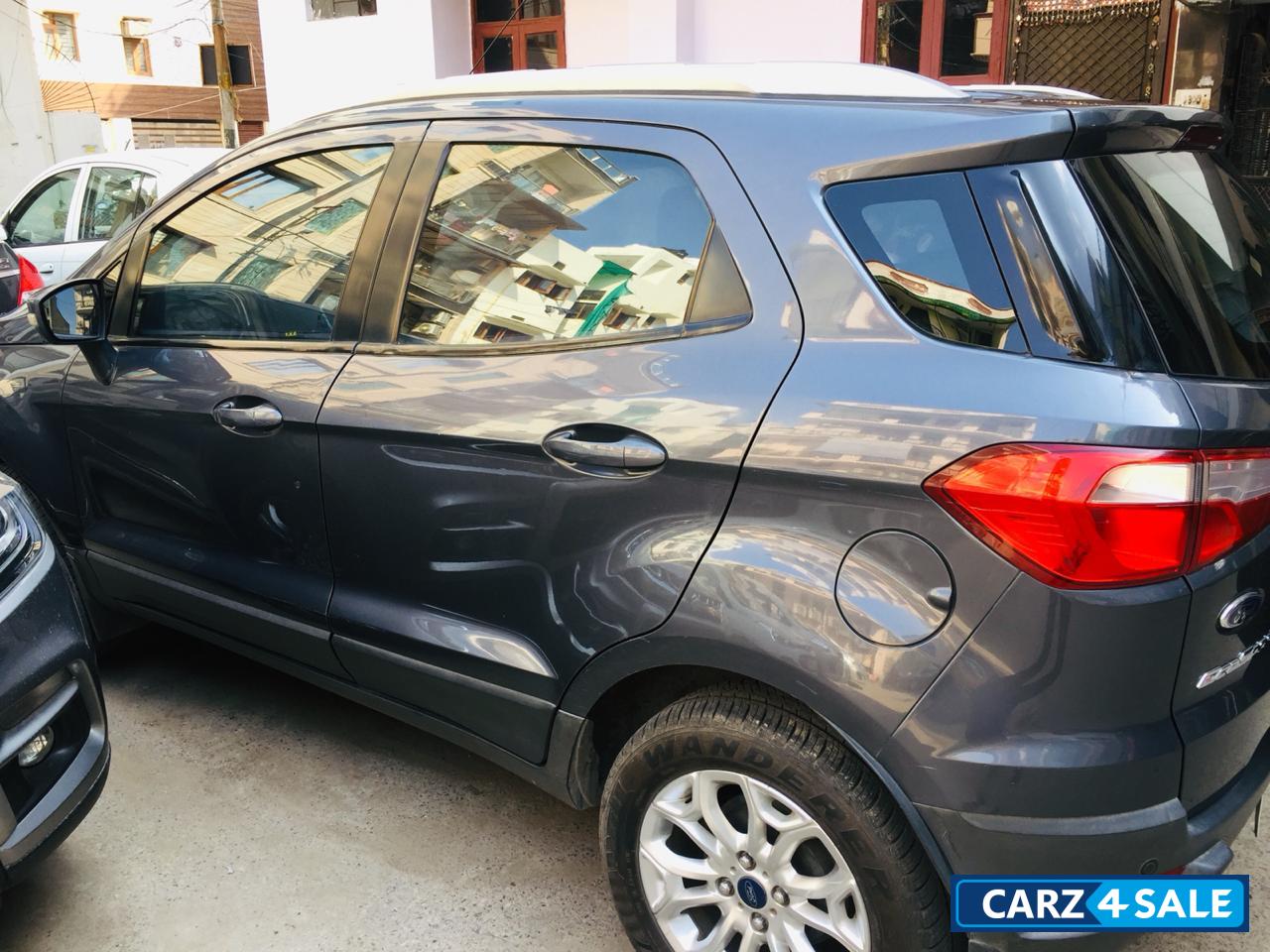 Ford EcoSport 1.5 Diesel Titanium MT