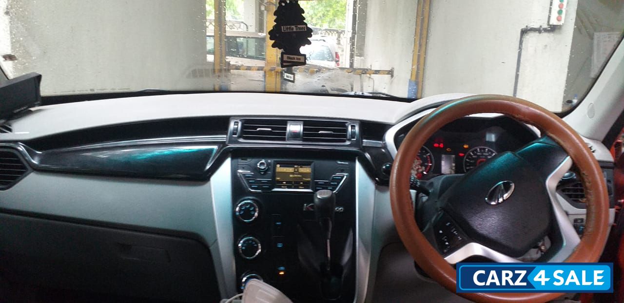 Mahindra KUV100 Mahindra KUV100