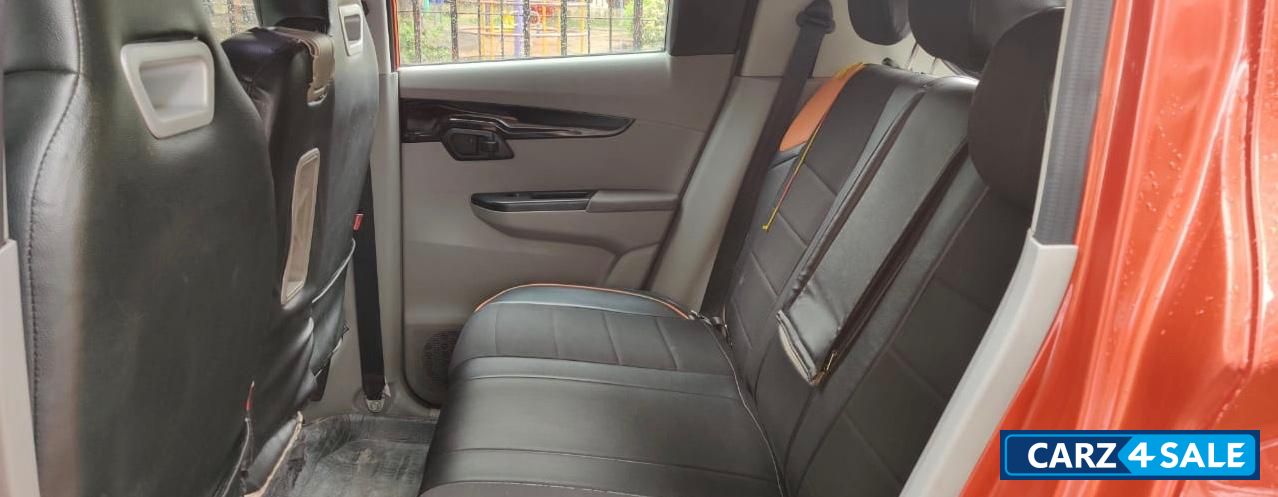 Mahindra KUV100 Mahindra KUV100