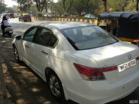 White Honda Accord 2.4 iVtec AT