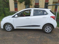 Hyundai Grand i10 Magna 1.2 Kappa Dual VTVT Petrol AT