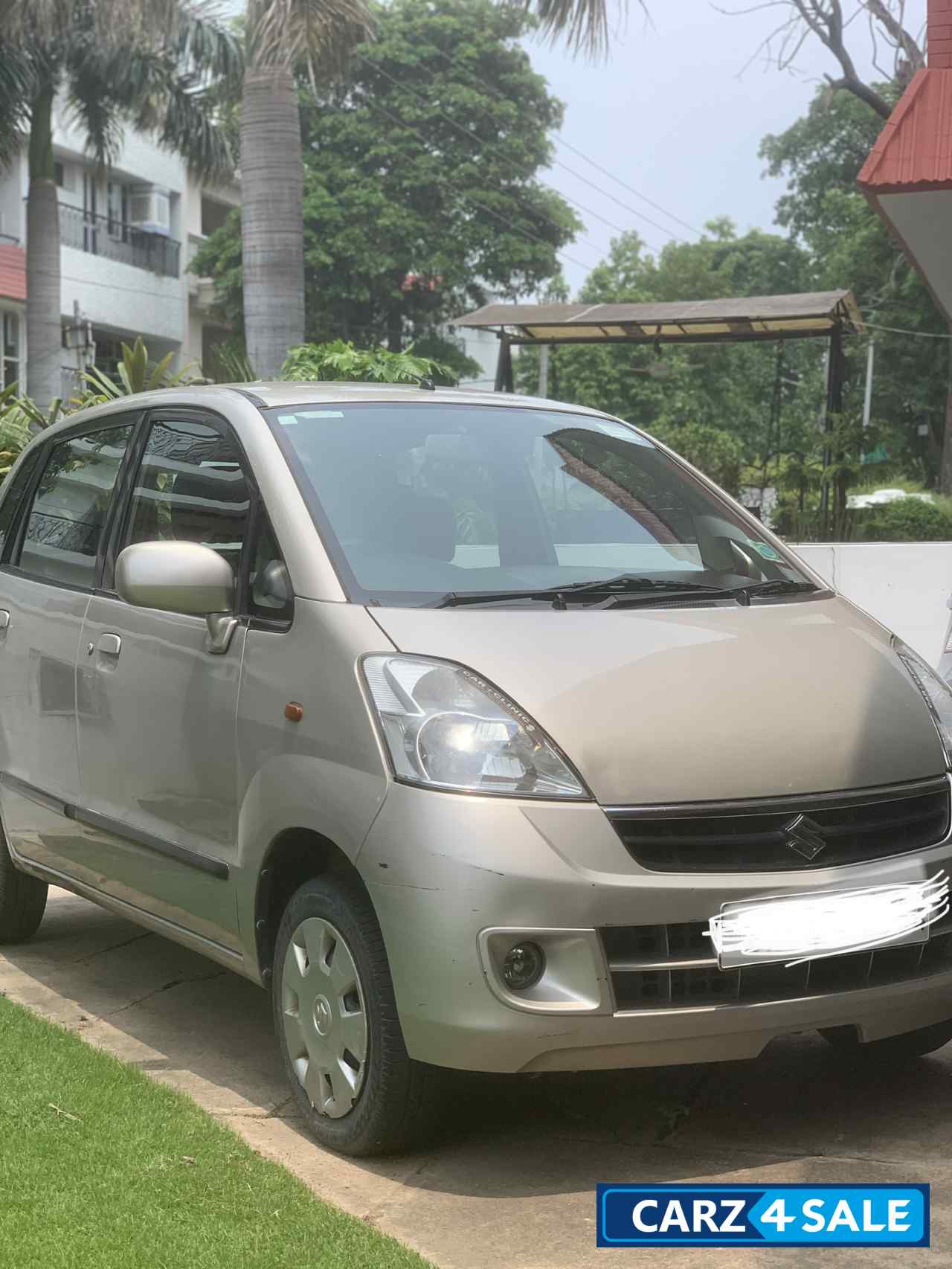 Poly Silver Maruti Suzuki Estilo Sports