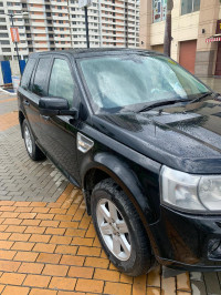 Black Land Rover Freelander 2 SE TD4
