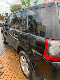 Black Land Rover Freelander 2 SE TD4
