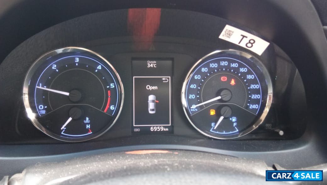 Metalic Silver Toyota Corolla Altis DGL Diesel