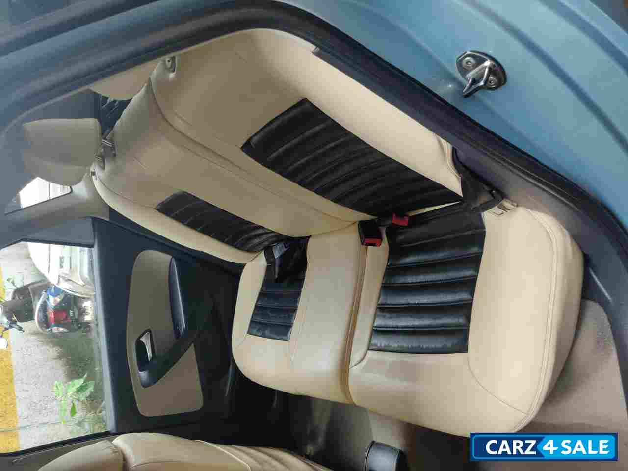 Oceanic Blue Volkswagen Polo Comfortline 1.2L P