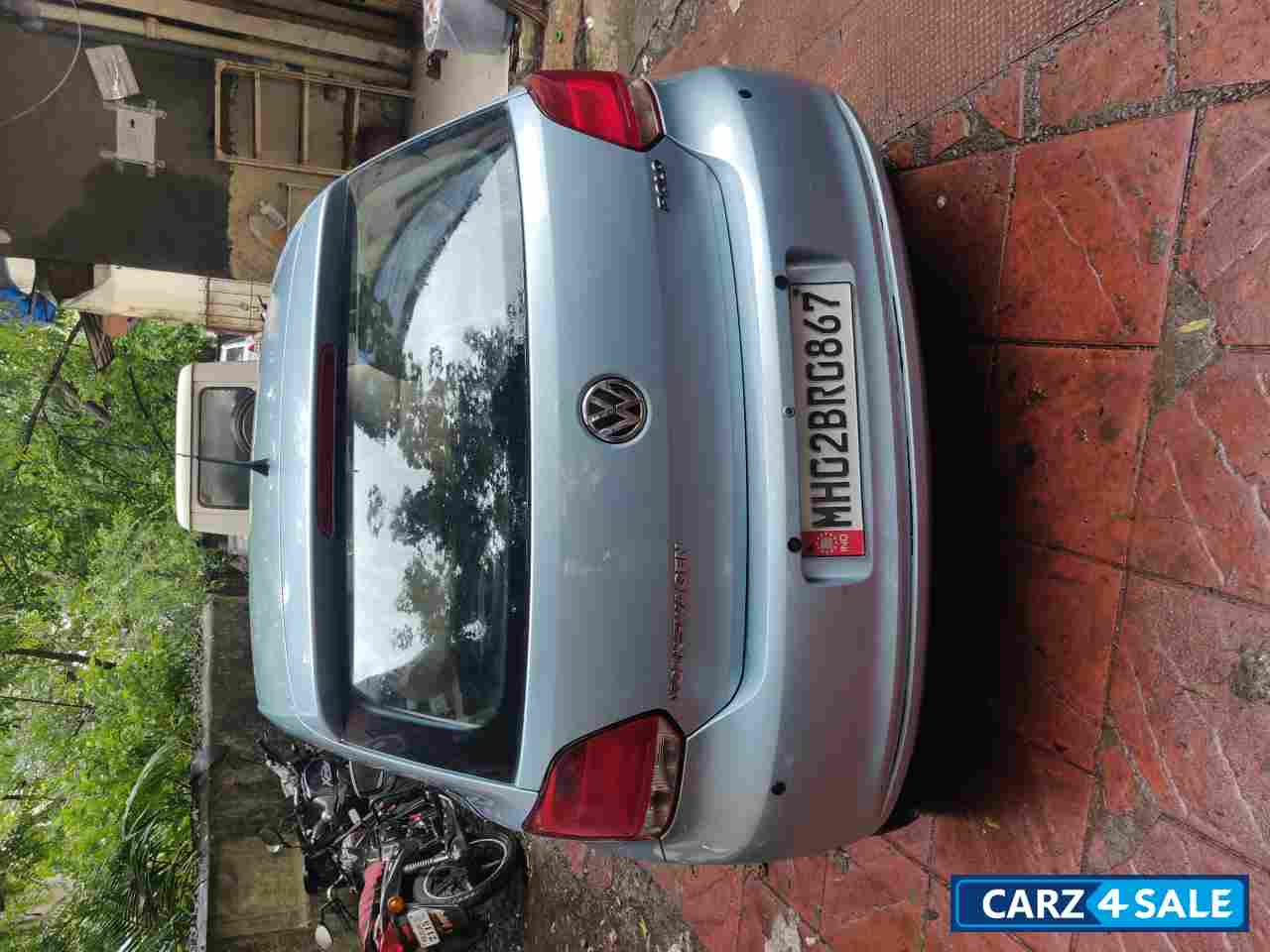 Oceanic Blue Volkswagen Polo Comfortline 1.2L P