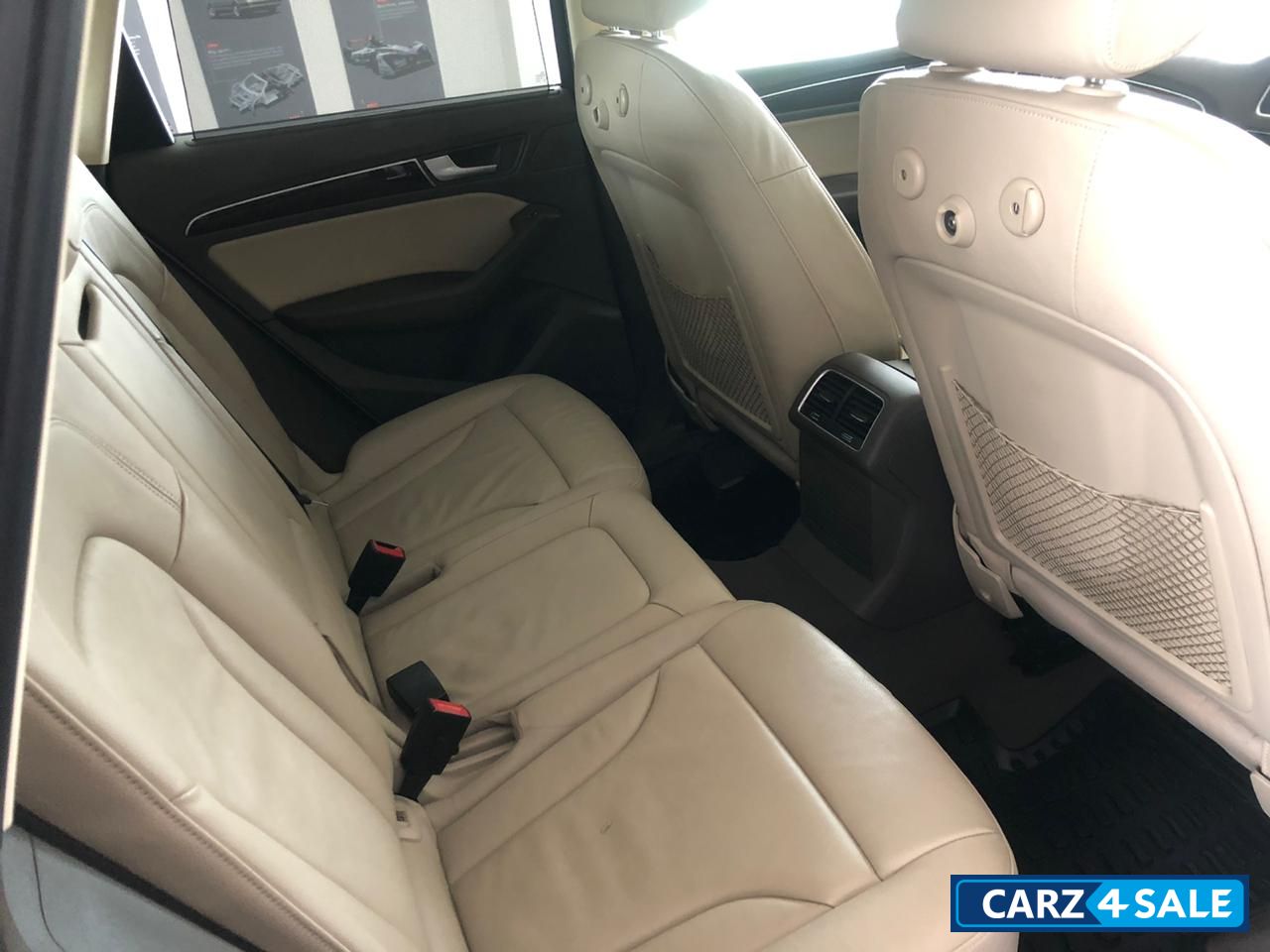 Ibis White Audi Q5 3.0 TDI quattro Premium Plus