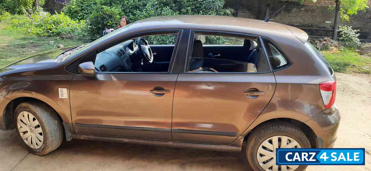 Toffee Brown Volkswagen Polo Comfortline 1.2L P