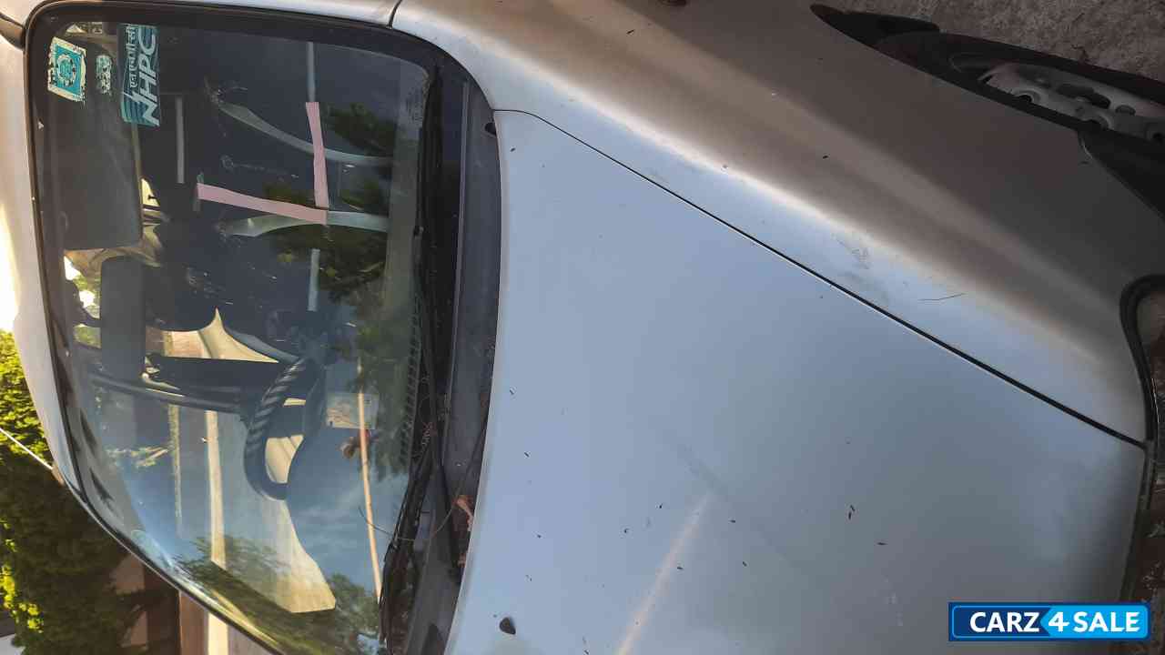 Silky Silver Maruti Suzuki Alto LX