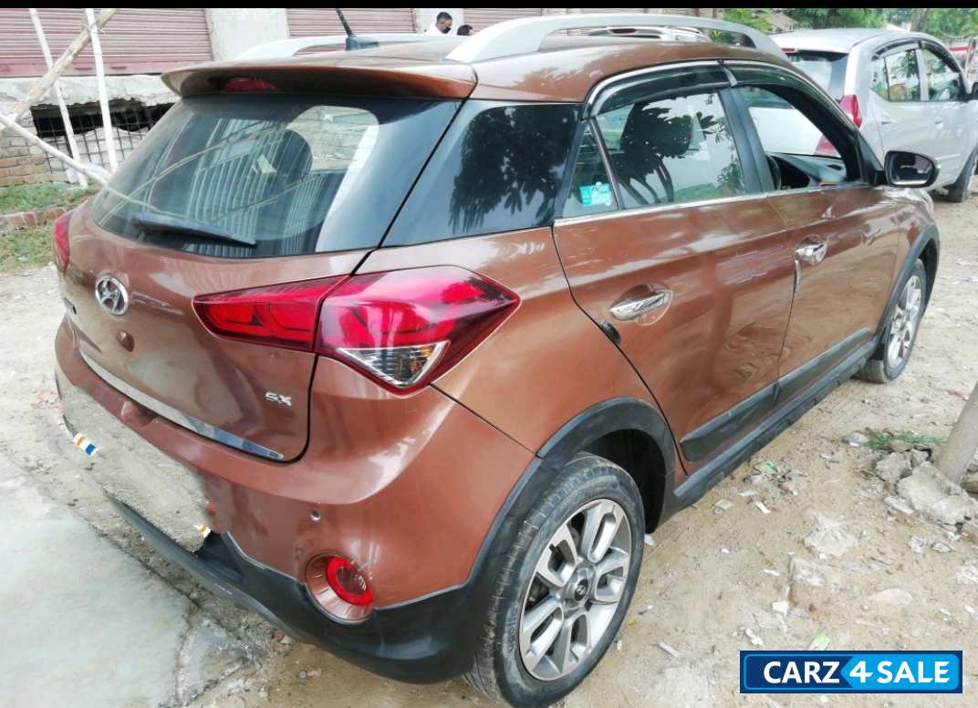 Brown Hyundai i20 Active 1.2 SX