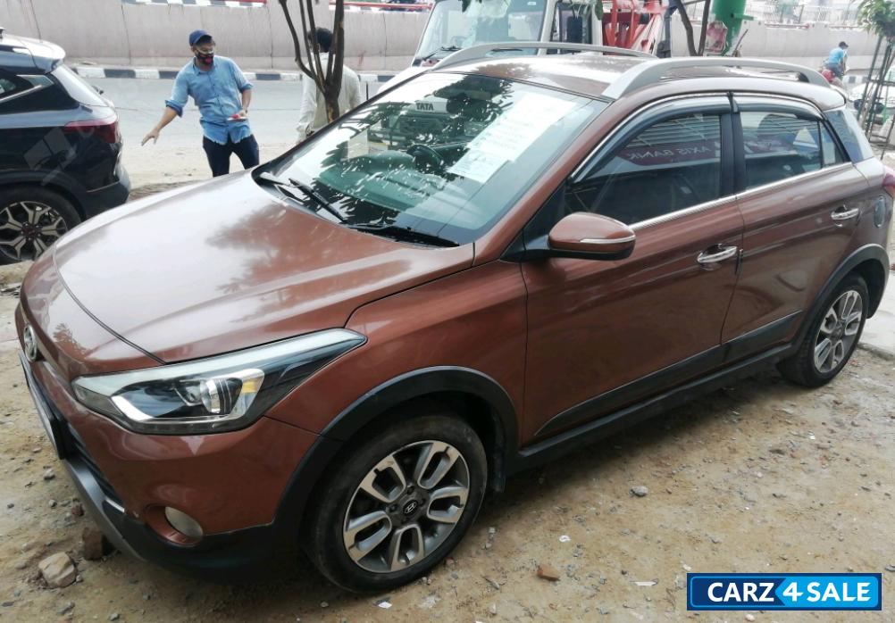 Brown Hyundai i20 Active 1.2 SX