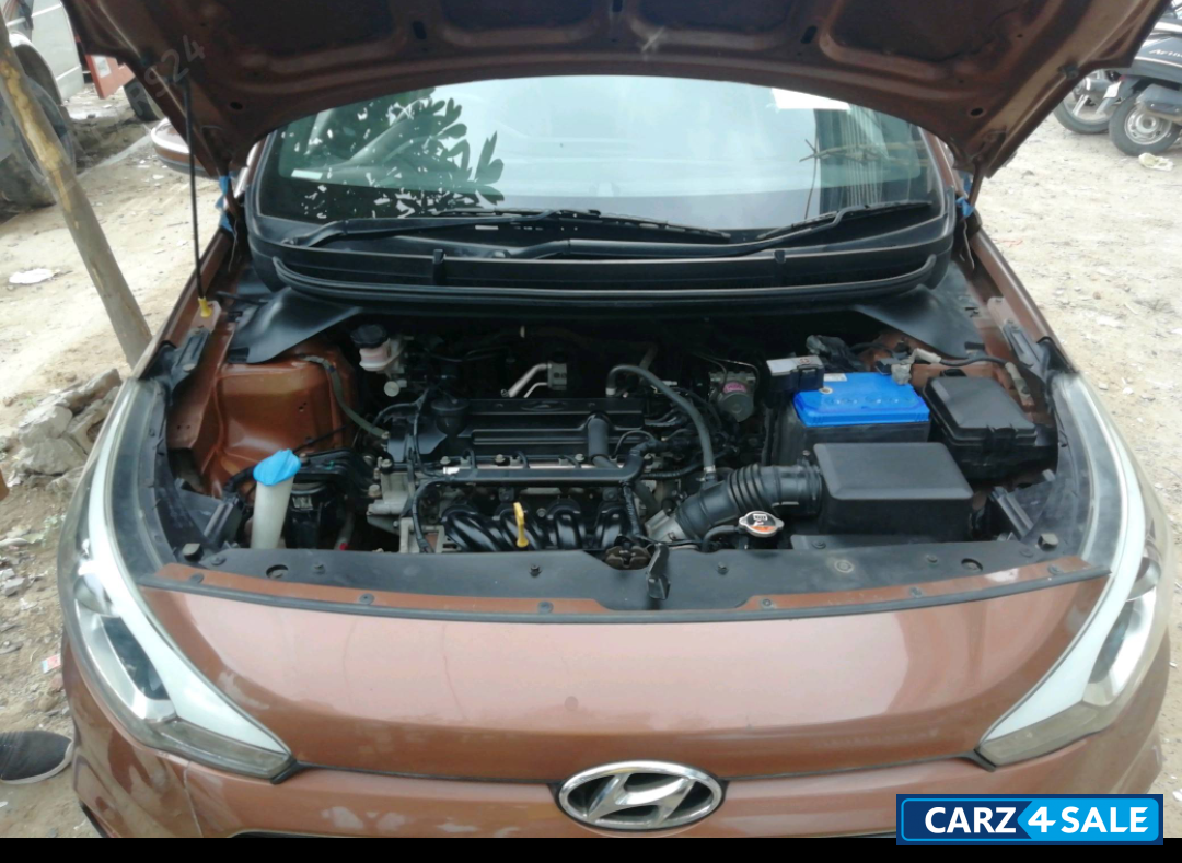 Brown Hyundai i20 Active 1.2 SX