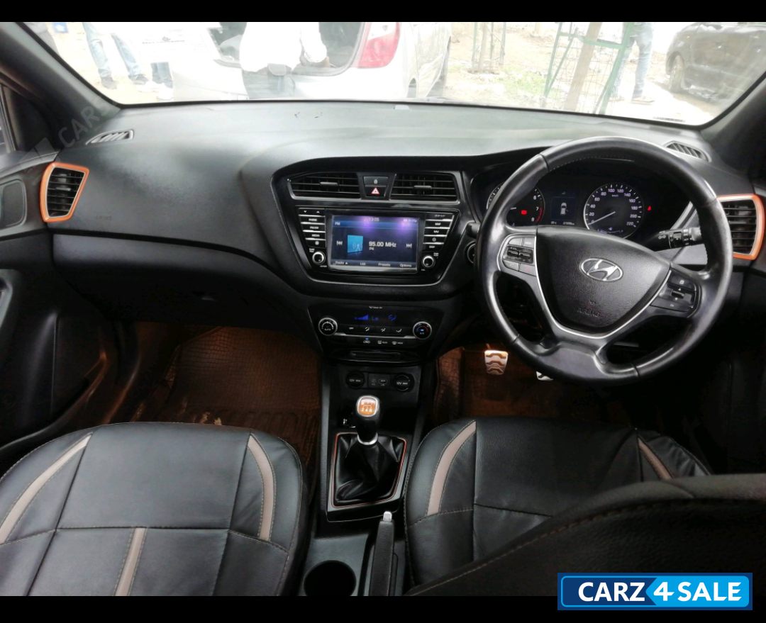 Brown Hyundai i20 Active 1.2 SX