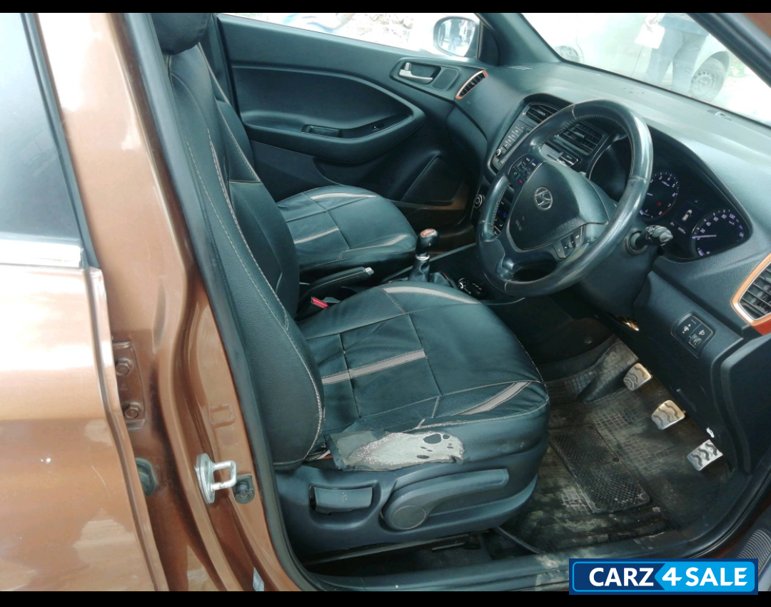 Brown Hyundai i20 Active 1.2 SX