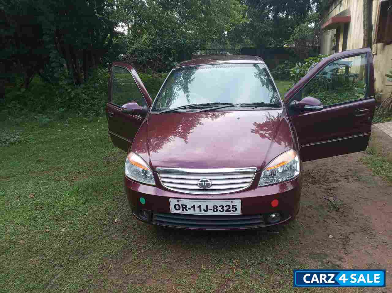 Royal Burgundy Tata Indigo eCS LX TDI BS-III