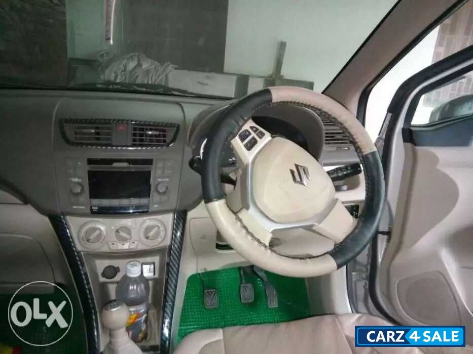 Silver Maruti Suzuki Ertiga ZXI