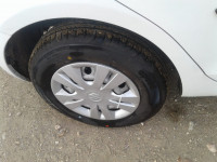 White Maruti Suzuki Swift LXI