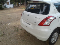 White Maruti Suzuki Swift LXI