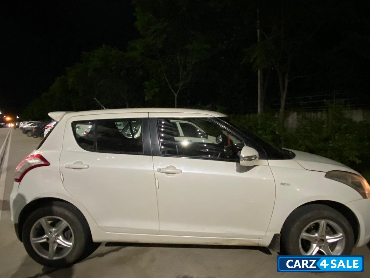 White Maruti Suzuki Swift VDi BS-IV