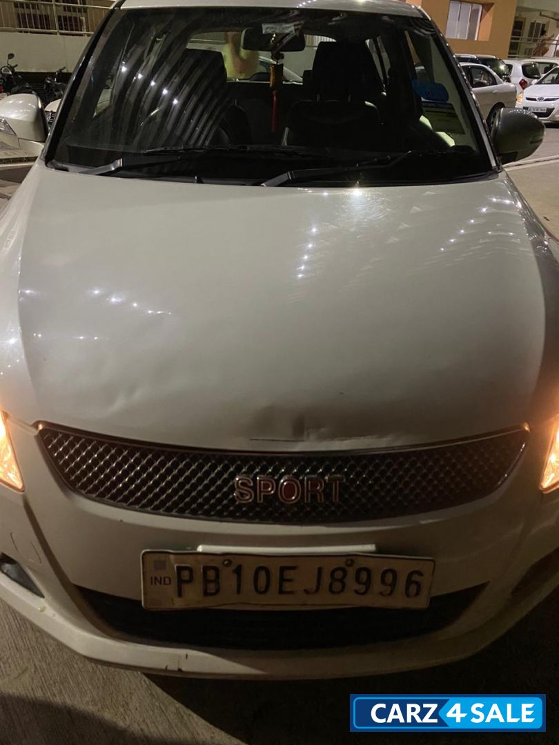 White Maruti Suzuki Swift VDi BS-IV
