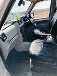 White Mahindra Scorpio S10 4WD