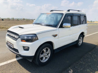 White Mahindra Scorpio S10 4WD