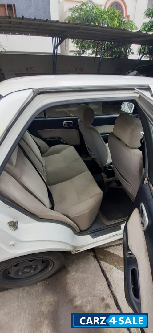 Maruti Suzuki Esteem VX