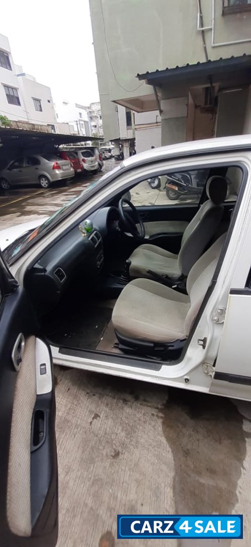 Maruti Suzuki Esteem VX